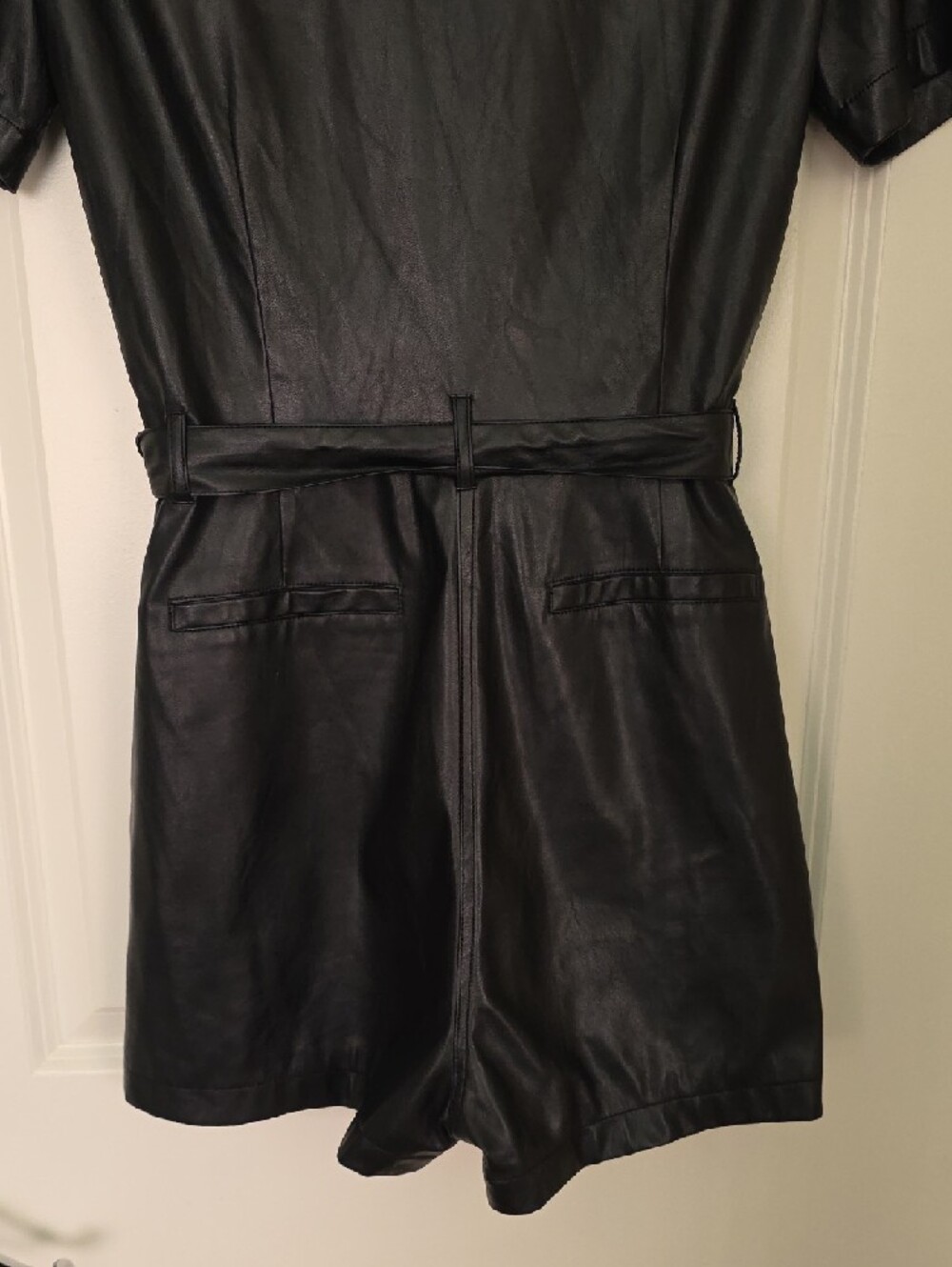 Gorgeous PAIGE Sorenne Faux Leather SOFT Black Romper M - Picture 11 of 14